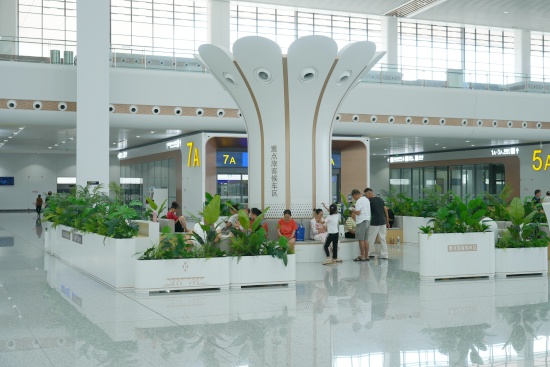 重庆东站重点旅客候车区（魏伟 摄）_AI看图_副本.jpg