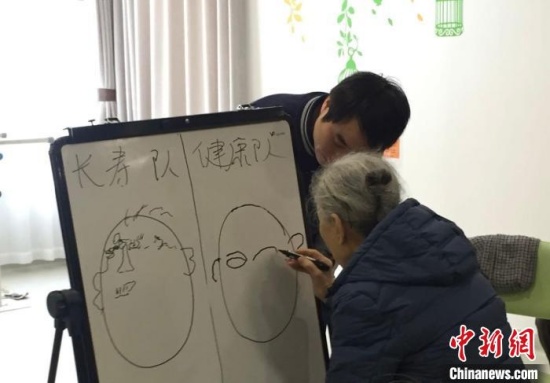 f44d305ea0a6292752c828_副本.jpg